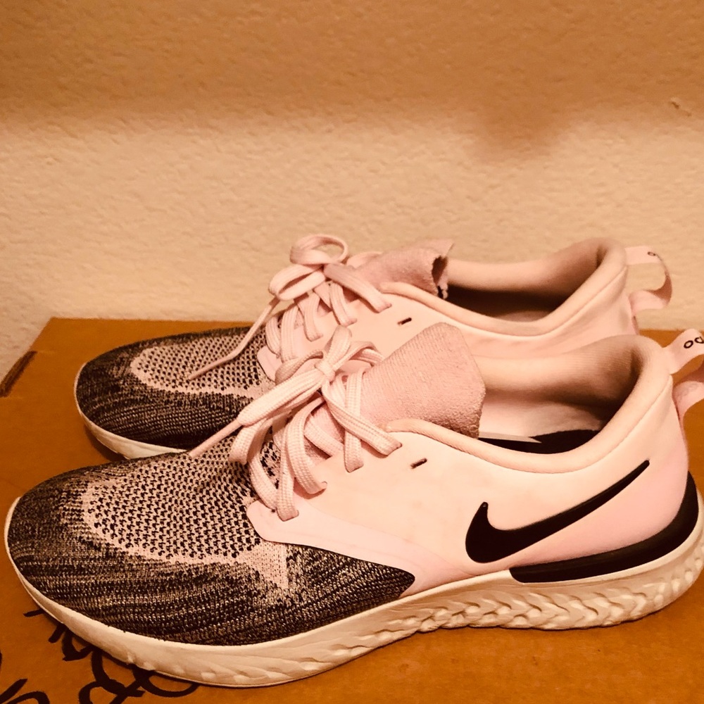 Nike Odyssey React Flyknit 2